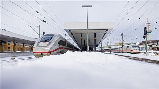 Nach zahlreichen Ausfällen am Wochenende normalisiert sich der Zugbetrieb. (Archivbild)