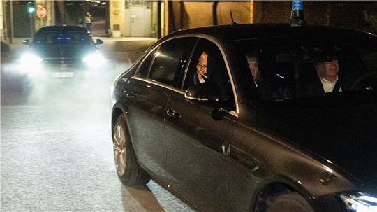 Nach zwei langen Verhandlungstagen wurden zunächst noch keine Ergebnisse mitgeteilt.