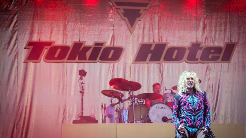 Nach Pannen-Auftritt: Tokio Hotel kehrt zurück zum Deichbrand-Festival Nachdem beim Deichbrand-Auftritt 2023 von „Tokio Hotel“ die Technik versagt hat, kehren die Musiker in diesem Jahr zurück in den Kreis Cuxhaven.