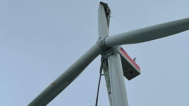 Wieder bricht ein Rotorblatt im umstrittenen Windpark Nachdem im September 2022 ein Rotorblatt im Windpark Alfstedt havarierte, ist nun ein weiteres Rotorblatt (Foto) abgebrochen