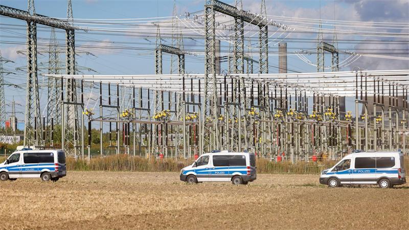 Nahe dem Kraftwerk Weisweiler wurde ein Verdächtiger im Zusammenhang mit Sabotage-Aktionen auf Stromanlagen festgenommen. (Archivbild)