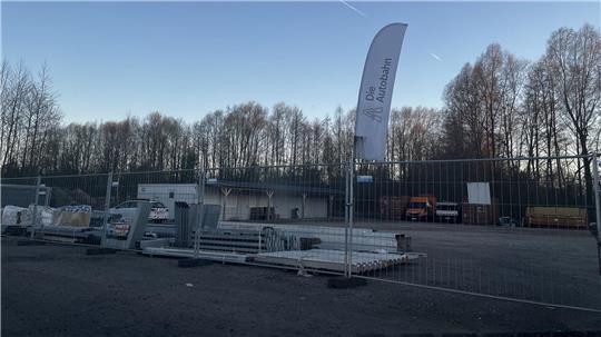 Nahe der K36neu errichtet die Autobahn GmbH einen Stützpunkt Horneburg für Mensch und Material.