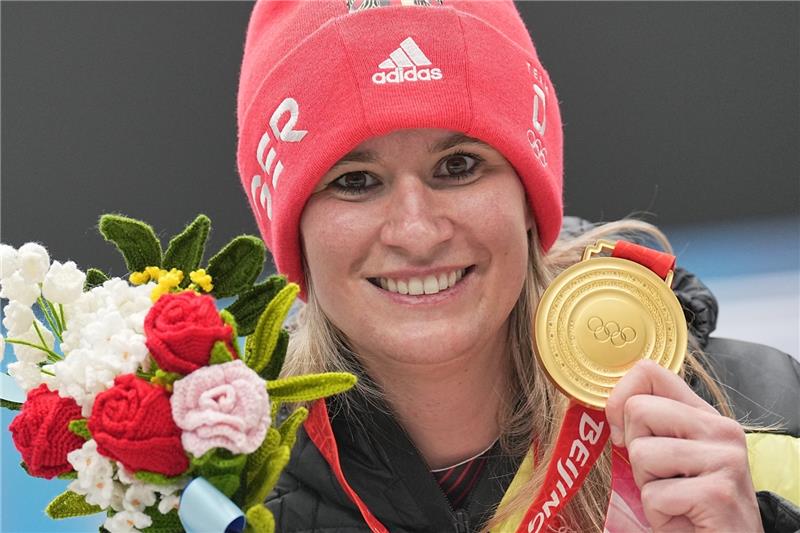 Natalie Geisenbergerin ist zum dritten Mal Olympiasiegerin im Rodeln. Foto: dpa-Bildfunk