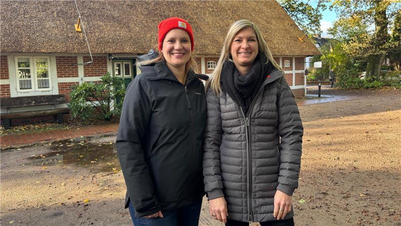 Das Herzstück von Wangersen: Neuer Wind im alten Heimathaus Natalie Klintworth (links) und Ariane Hinck, die Vorsitzenden des Heimatvereins.