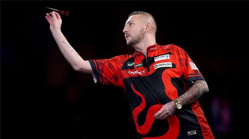 „Vielleicht der Schlechteste“: Darts-Fiasko für Pietreczko Nathan Aspinall glänzt im Achtelfinale.