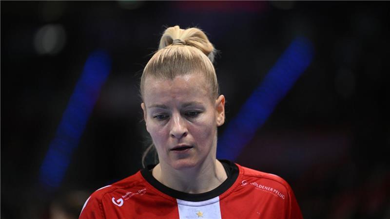 HB Ludwigsburg im Chaos: Wirtschaftliche Grundlage fehlt Nationalspielerin Antje Döll und die HB Ludwigsburg sind in finanzielle Schwierigkeiten geraten.