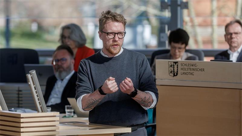 Landtag berät über Wohnraum für Azubis „Natürlich gibt es offensichtliche Wohnprobleme in Kiel, in Lübeck und woanders“, sagte Grünen-Fraktionschef Lasse Petersdotter. (Archivbild)