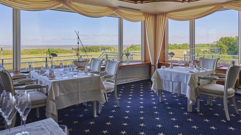Das sind die besten Sterne-Restaurants in der Region Neben der Sterneküche können Gäste im „Sterneck“ auch den Panorama-Blick auf die Nordsee genießen.