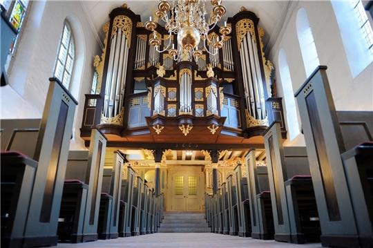 Neben einer prächtigen Orgel in Steinkirchen ist das Instrument von 1675 in der Stader Kirche St. Cosmae (im Bild) eine der herausragenden Schnitger-Orgeln im Landkreis. Foto M. von Elsen