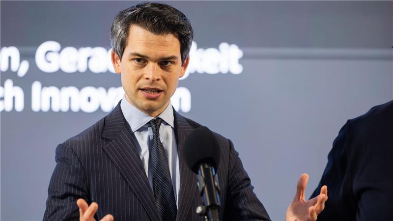 Tschentscher kritisiert maritimen Koordinator Neben seinem Mandat als Bundestagsabgeordneter für Hamburg-Nord ist Christoph Ploß (CDU) auch als maritimer Koordinator der Bundesregierung tätig. (Archivbild)