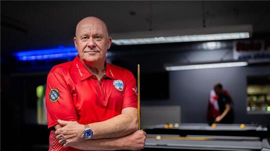 Neil Jones hat es bis zum Pool-Nationalspieler gebracht.