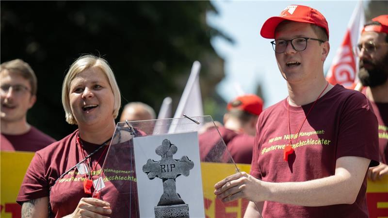 Protest gegen Nestlé-Schrumpfkurs Nestlé will sich von zwei kleineren Werken trennen.