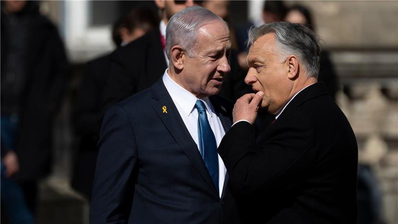Netanjahu (l) und Orban (r) teilen viele politische Gemeinsamkeiten.