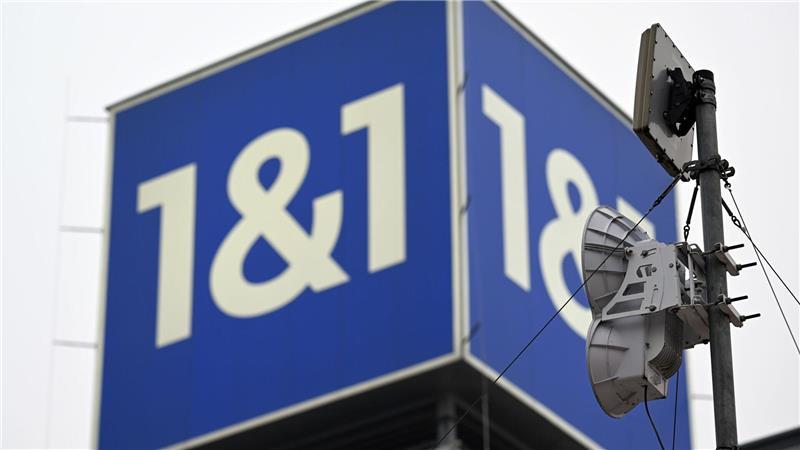 Vodafone ist etwas im Aufwind - 1&1 gelingt Kunden-Umbuchung Netzbetreiber Nummer vier: Der Mobilfunker 1&1 hat inzwischen 1.500 aktive Antennenstandorte. (Archivbild)