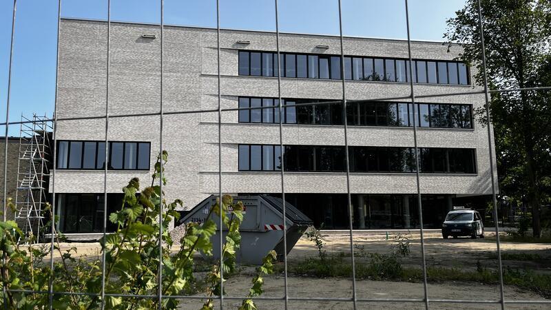 Zustand der Halepaghen-Schule noch schlimmer als bisher bekannt Neubau und HPS-Sanierung könnten um die 30 Millionen Euro kosten.