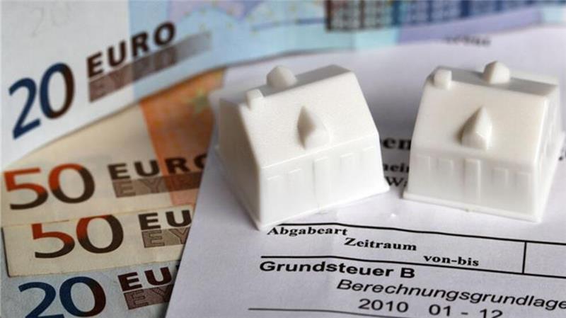 Vorwurf: Finanzamt übt bei Grundsteuer-Einspruch Druck aus Neue Grundsteuerbeträge werden erst von 2025 an erhoben. Mit Erhalt erster Bescheide ist keine Zahlungsaufforderung verbunden.
