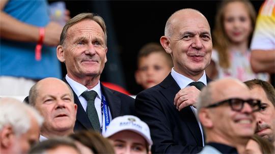 Neuendorf (r.) und Watzke (l.) sind die DFB-Verhandlungsführer bei der Bundestrainer-Suche. (Archivbild). 