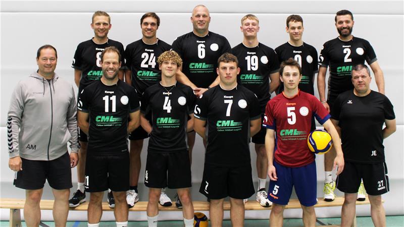 Abenteuer Oberliga: Nach der Party beginnt der Ernst des Lebens Neuer Name, neue Ziele: Die 1. Herren des Volleyballteams Buxtehude müssen sich nach dem Abstieg neu finden.