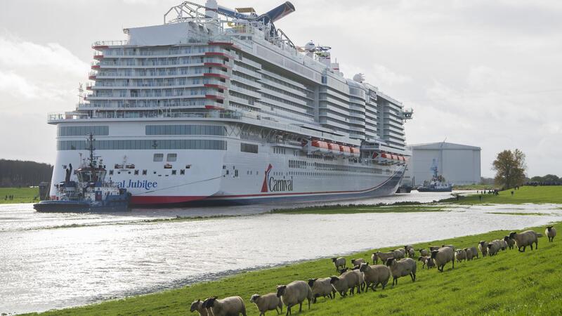 Neues Kreuzfahrtschiff einmalig in Bremerhaven zu sehen Neues Kreuzfahrtschiff "Carnival Jubilee" wird überführt