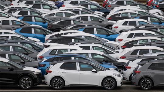 Neuwagen der Marken Volkswagen, Audi und Cupra: Wer schon ein Auto besitzt, muss wegen Euro 7 nicht nachrüsten.