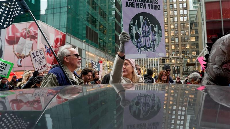 New York ist nur eine von vielen US-Städten, in denen am Wochenende gegen ICE protestiert wurde. 