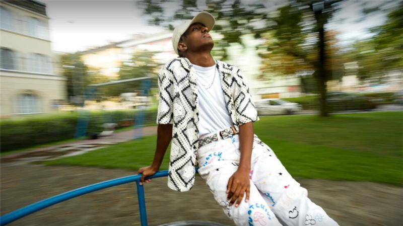 Newcomer bac bewegt sich musikalisch zwischen Rap und Pop, guter Laune und Melancholie.