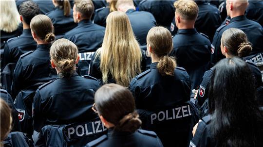 Nicht genug Nachwuchs? Die Polizeigewerkschaften klagen über eine sich zuspitzende Personalsituation. (Archivbild)