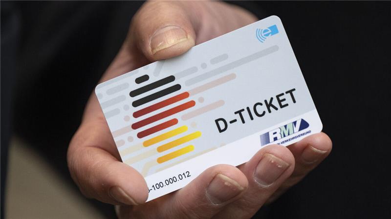 Nicht jedes Unternehmen bietet das Deutschlandticket in Form einer Chipkarte an. Foto: dpa/Roessler
