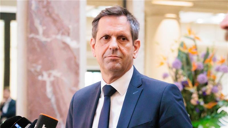 Nicht nur Regierungschef, sondern auch VW-Aufseher: Olaf Lies vertritt Niedersachsen im Aufsichtsrat des Konzerns. Das Land hält 20 Prozent der Stimmrechte. (Archivbild)