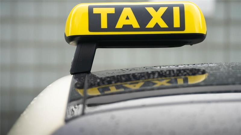 Taxifahrt endet mit Schlägen und Tritten im Stader Nachbarkreis Nicht nur weigerte sich der Fahrgast, den Taxifahrer zu bezahlen - er wurde auch gewalttätig.