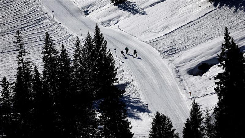 Nicht überall ist es abseits der Pisten grün. (Archivbild)