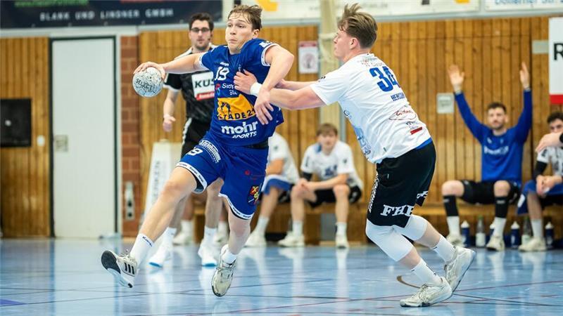 Nick Heinsohn (rechts) kehrt nach seiner Ausbildung nach Fredenbeck zurück. Er spielte zuletzt im Trikot des TuS Spenge in der Geestlandhalle.