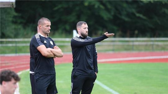Nico Matern (rechts) spielte in der letzten Saison noch selbst beim Heeslinger SC.