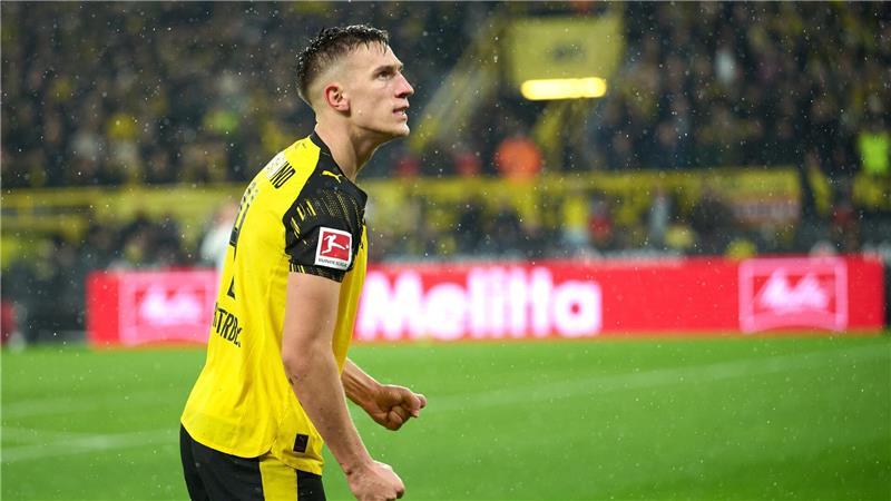 Glanzloser BVB nach Pokal-Aus in der Liga mit wichtigem Sieg Nico Schlotterbeck feiert sein Tor