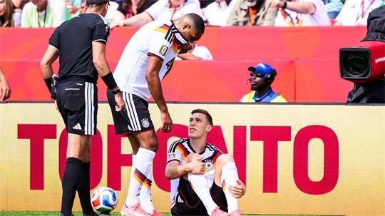 Nico Schlotterbeck verletzte sich beim 2:1 gegen die Elfenbeinküste bei der WM (Archivbild)