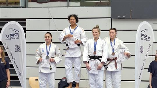 Nicole Schlej (links) erkämpfte sich einen hervorragenden zweiten Platz bei den Frauen.