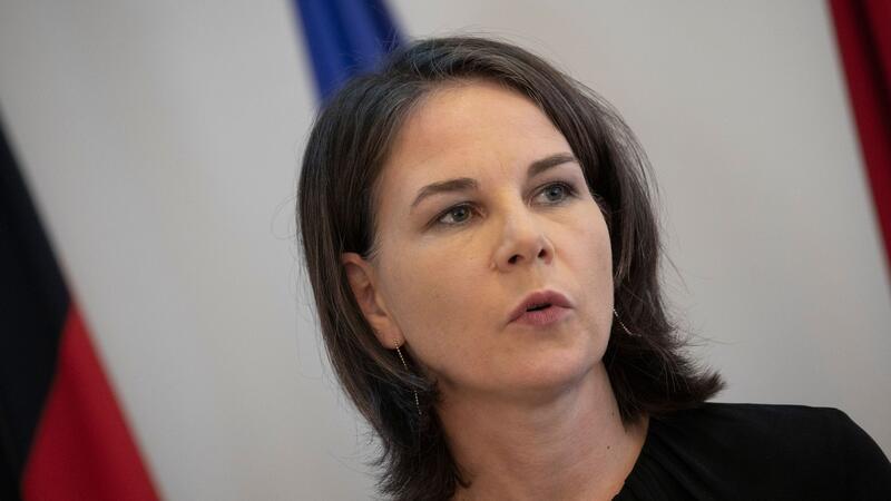 Generalstaatsanwaltschaft ermittelt zu Anschlagsversuch „Nie wieder ist jetzt“, schreibt Außenministerin Annalena Baerbock (Grüne) bei X zum versuchten Anschlag auf eine Synagoge in Berlin.Fotograf
