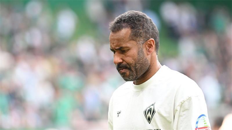 Niederlage für seine Bremer zum Vorbereitungsabschluss: Werder-Trainer Daniel Thioune. (Archivbild)