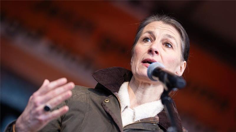Niedersachsens Agrarministerin Miriam Staudte (Grüne) sprach zu den Demonstranten.