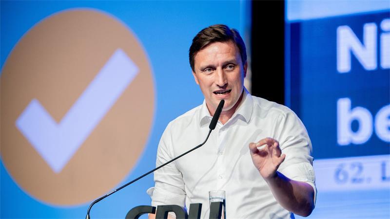 Das Für und Wider einer Arbeitspflicht für Flüchtlinge Niedersachsens CDU-Chef Lechner hält die Arbeitspflicht für eine Frage der Gerechtigkeit. (Archivbild)