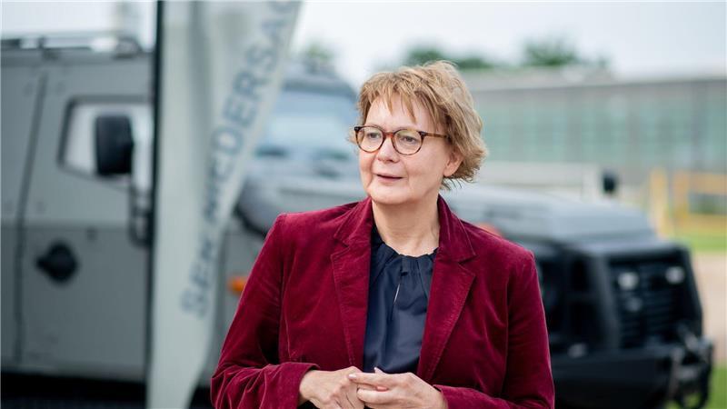 Terror, Amok, Waffen – 50 Jahre Spezialeinheiten in Niedersachsen Niedersachsens Innenministerin Daniela Behrens (SPD) würdigt die Bedeutung der Spezialeinsatzkräfte.
