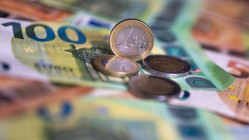 Niedersachsens Kommunen sind im vergangenen Jahr tief ins Minus gerutscht. (Symbolbild)