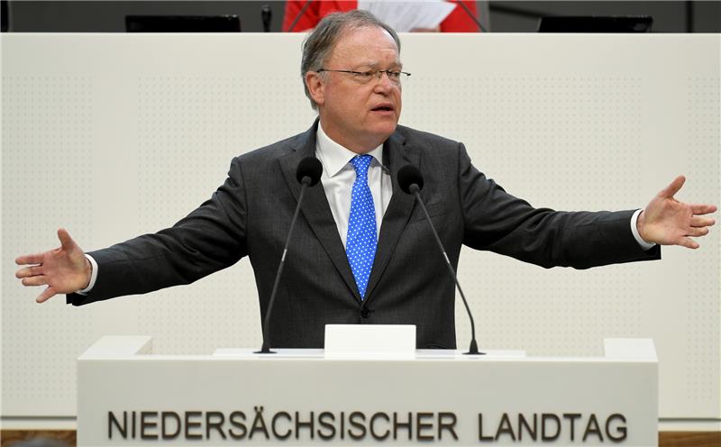 Niedersachsens Ministerpräsident Stephan Weil (SPD). Foto Holger Hollemann/dpa