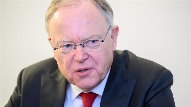Weil rechnet nicht mit Einigung auf höheren Rundfunkbeitrag Niedersachsens Ministerpräsident Weil bedauert die Verfassungsbeschwerde von ARD und ZDF.