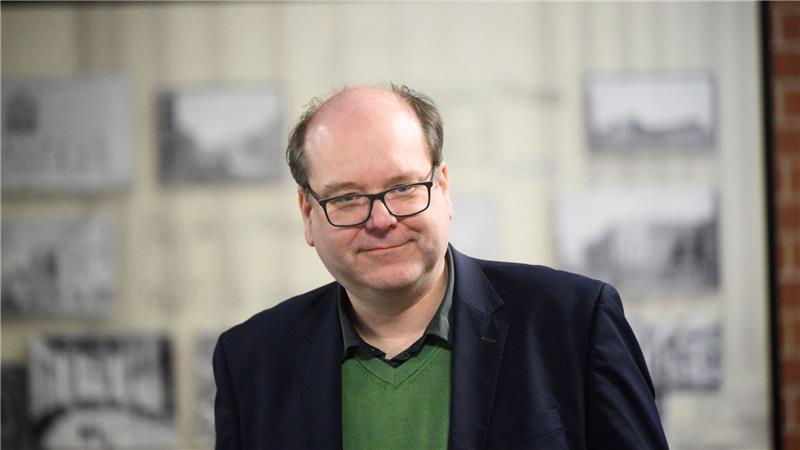Geringerer Wolfs-Schutz: Reaktionen in Niedersachsen geteilt Niedersachsens Umweltminister Christian Meyer (Grüne) hält den Erhalt von mindestens 44 Rudeln in Niedersachsen für angemessen - aktuell sind es mehr als 50. (Archivbild)