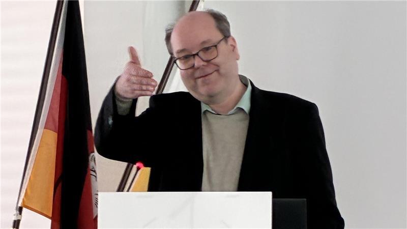 Niedersachsens Umweltminister Christian Meyer (Grüne) will den Deichbau beschleunigen.