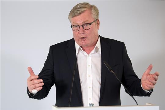 Niedersachsens Verkehrsminister Bernd Althusmann (CDU) soll sich um die Verkehrsprobleme in Moisburg kümmern. Foto: dpa