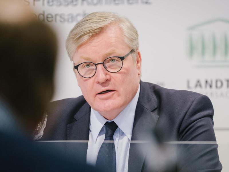 Niedersachsens Wirtschaftsminister Bernd Althusmann (CDU) spricht. Foto: Ole Spata/dpa