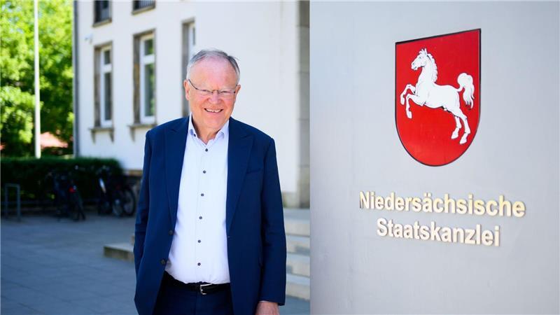 Niedersachsens langjähriger Ministerpräsident Stephan Weil hat für kommende Woche seinen Rücktritt eingereicht.