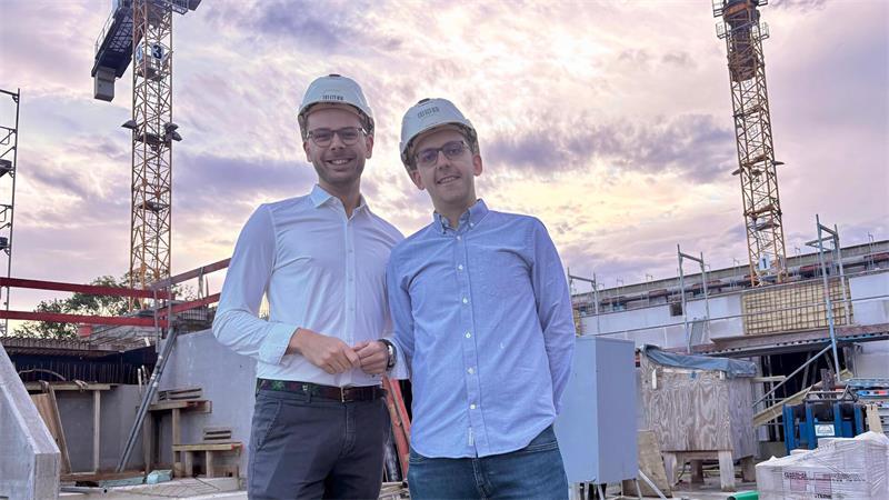 Niels Kohlhaase (links) und Felix Martin betreuen für die HBI Buxtehudes größte Baustelle.